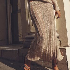 Elegant metallic Zara straight knit skirt NWT